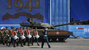 Zepsuty rosyjski czołg nowej generacji T-14 Armata EPA/SERGEI CHIRIKOV Dostawca: PAP/EPA.
